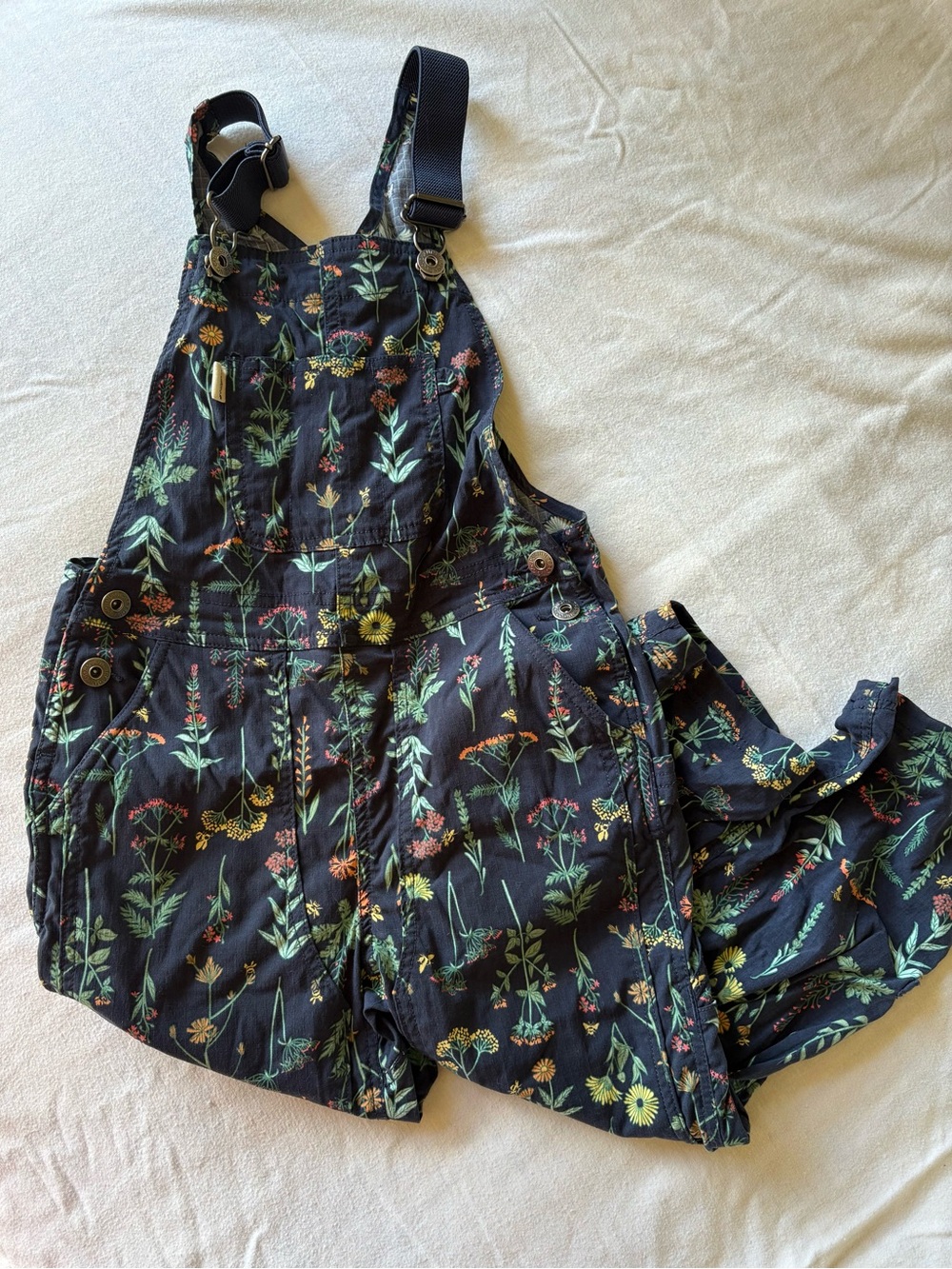 Duluth Trading Co Navy Floral Kids Overalls - size 6